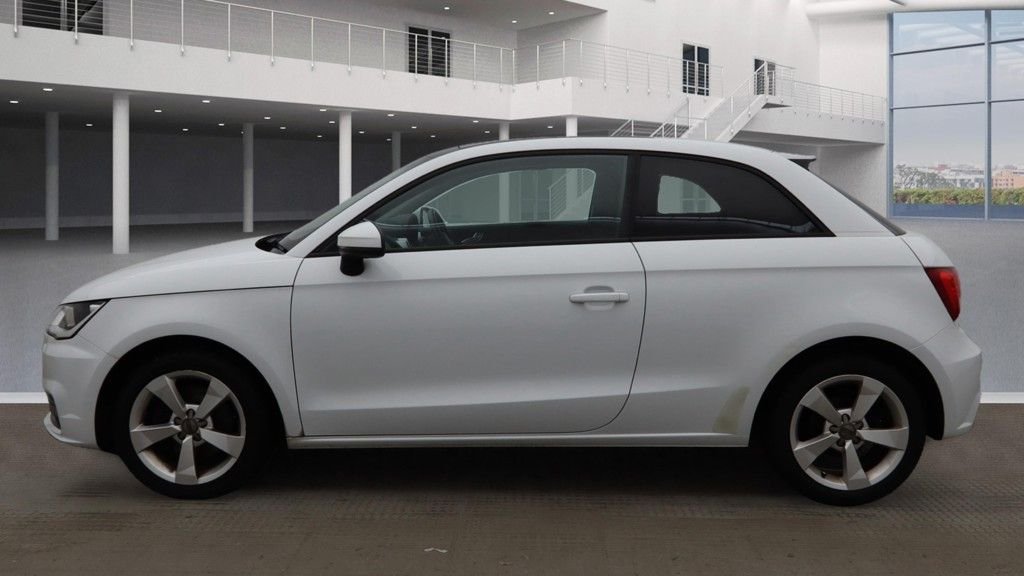Used Audi A1 2015 for sale - 76570322: Photo 6