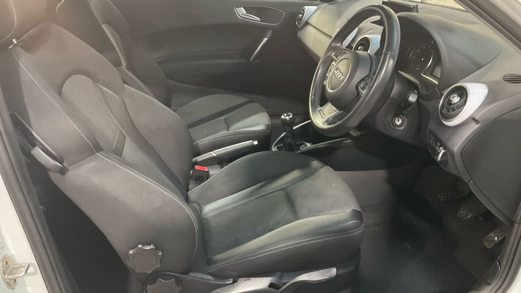 Used Audi A1 2015 for sale - 76570322: Photo 8