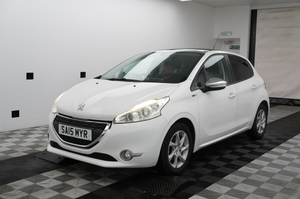 Used Peugeot 208 2015 for sale - 77594524: Photo 2