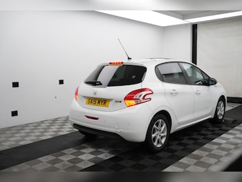 Used Peugeot 208 2015 for sale - 77594524: Photo
