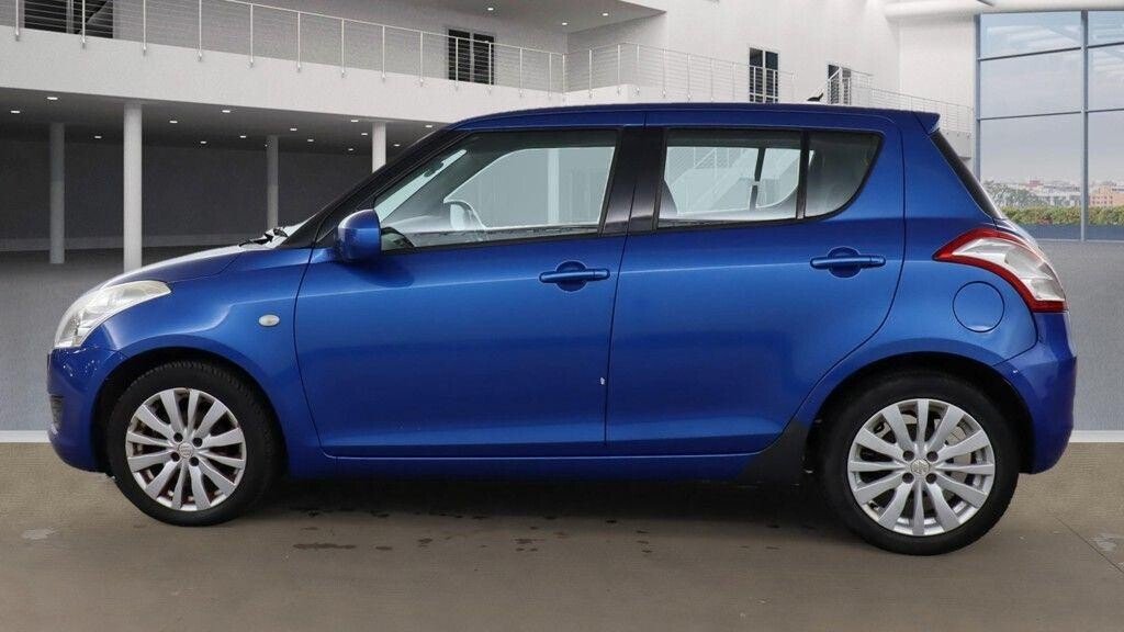 Used Suzuki Swift 2011 for sale - 76375921: Photo 4