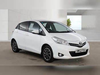 Used Toyota Yaris 2013 for sale - 79323149: Photo