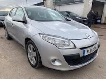 2011 (11) - 1.6 DYNAMIQUE TOMTOM VVT 5d 110 BHP 5-Door