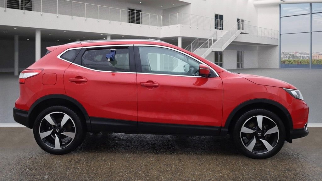 Used Nissan Qashqai 2016 for sale - 76841284: Photo 2