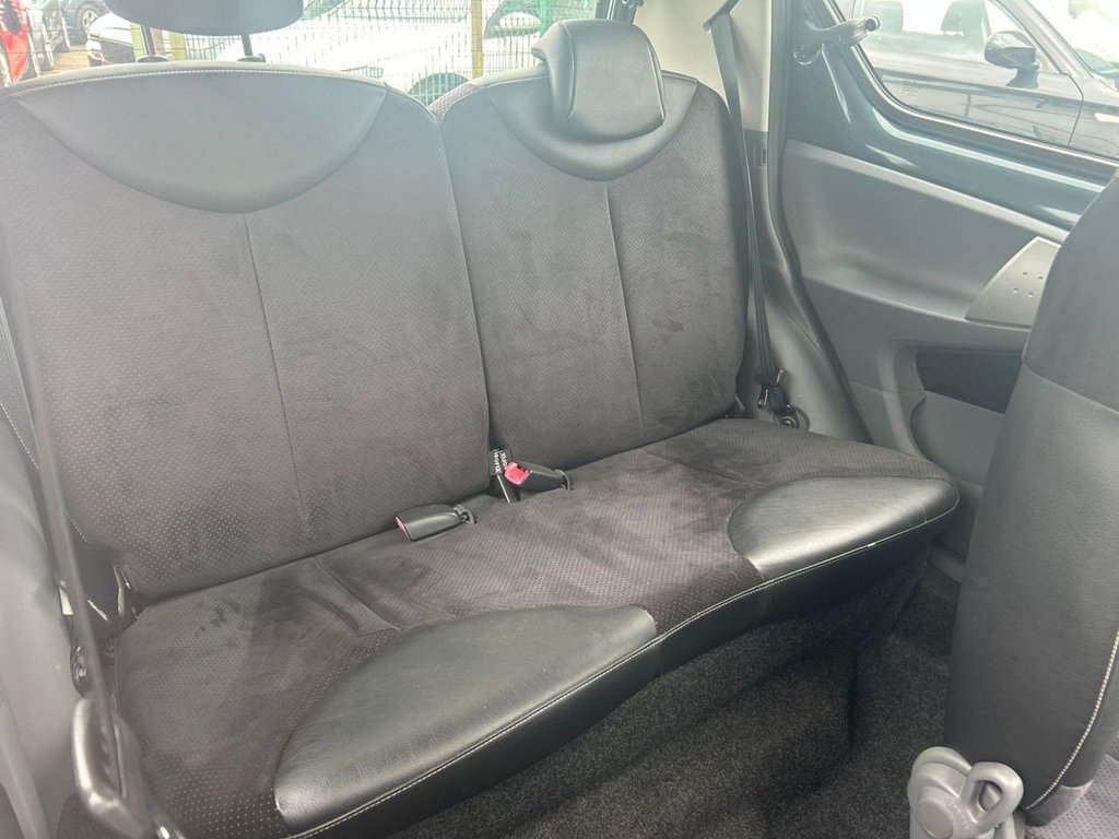 Used Toyota AYGO 2011 for sale - 76376246: Photo 15