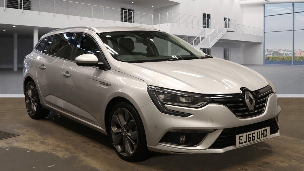 Used Renault Megane 2016 for sale - 77936870: Photo 2