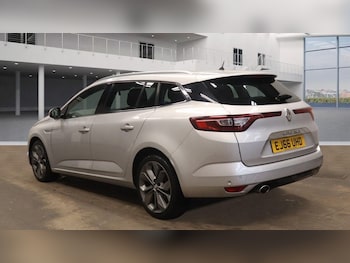 Used Renault Megane 2016 for sale - 77936870: Photo