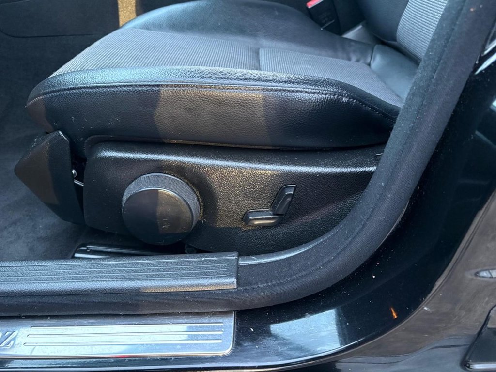 Used Mercedes-Benz C Class 2012 for sale - 77919889: Photo 10