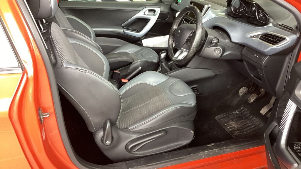 Used Peugeot 208 2015 for sale - 78030664: Photo 10