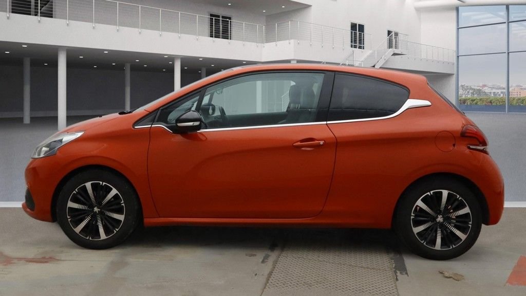 Used Peugeot 208 2015 for sale - 78030664: Photo 7