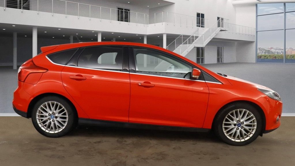 Used Ford Focus 2013 for sale - 77369955: Photo 2