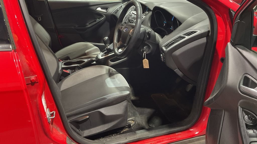 Used Ford Focus 2013 for sale - 77369955: Photo 9