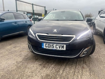 Used Peugeot 308 2015 for sale - 77236723: Photo