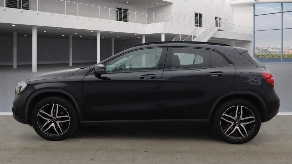 Used Mercedes-Benz GLA 2019 for sale - 77655239: Photo 6