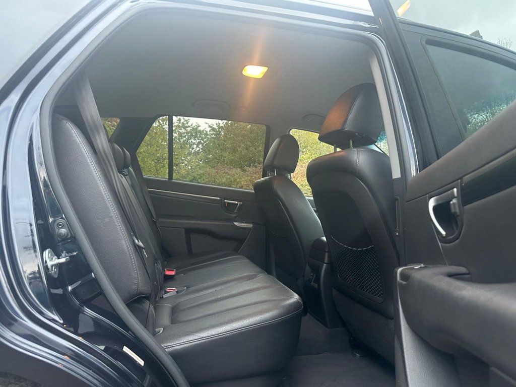 Used Hyundai Santa Fe 2012 for sale - 75929618: Photo 12