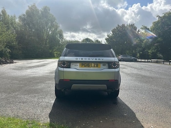 Used Land Rover Discovery Sport 2016 for sale - 75947816: Photo