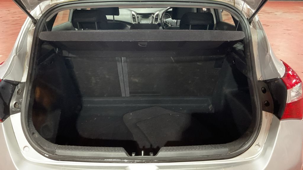 Used Hyundai i30 2013 for sale - 77053635: Photo 11