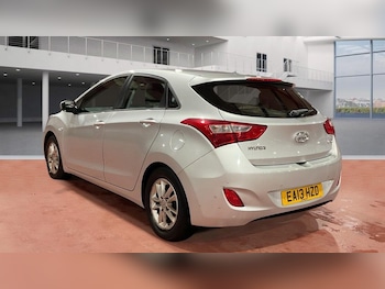 Used Hyundai i30 2013 for sale - 77053635: Photo
