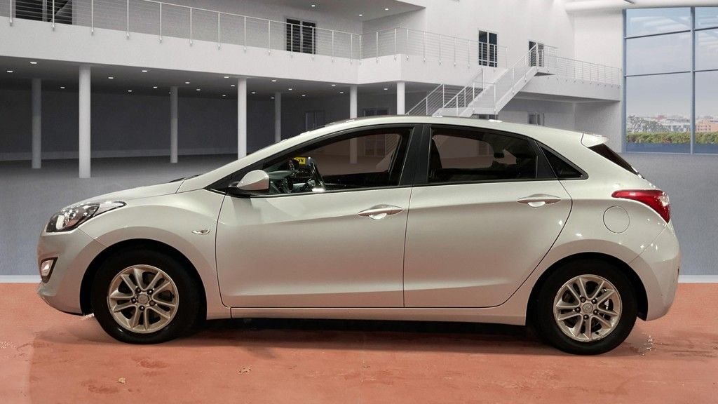 Used Hyundai i30 2013 for sale - 77053635: Photo 5