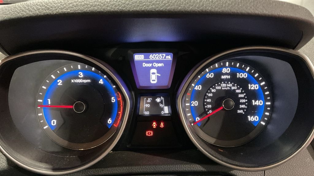 Used Hyundai i30 2013 for sale - 77053635: Photo 7