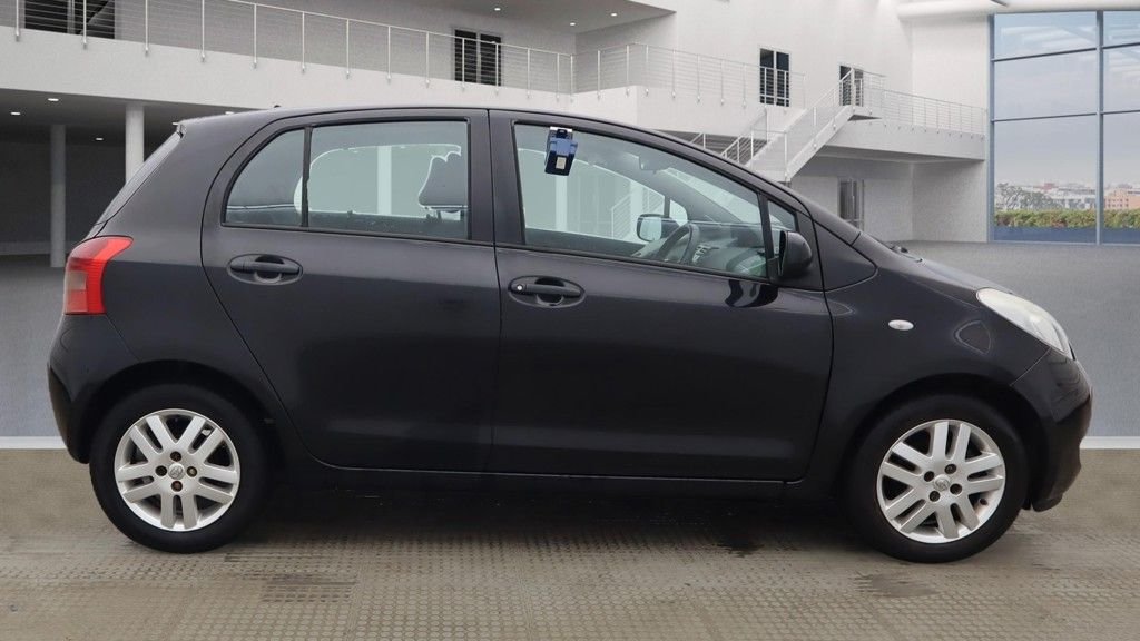 Used Toyota Yaris 2008 for sale - 76841583: Photo 2