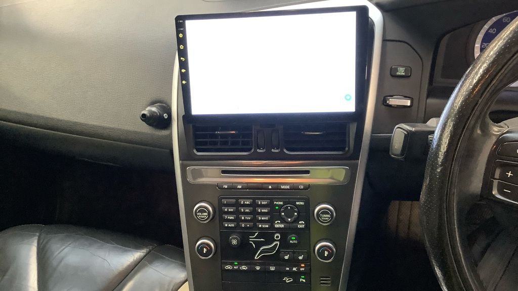 Used Volvo XC60 2010 for sale - 78180749: Photo 12