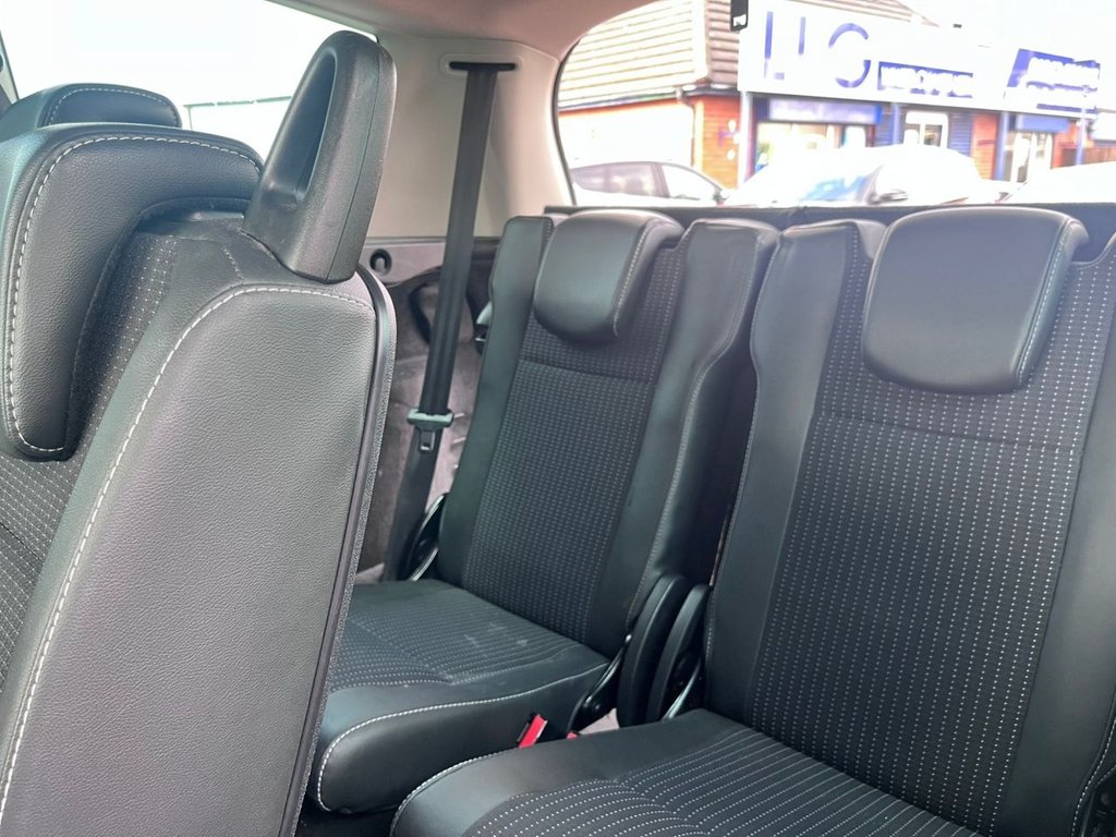 Used Renault Grand Scenic 2016 for sale - 77820901: Photo 15