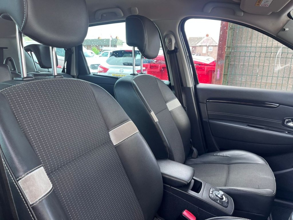 Used Renault Grand Scenic 2016 for sale - 77820901: Photo 17