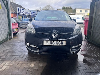 Used Renault Grand Scenic 2016 for sale - 77820901: Photo