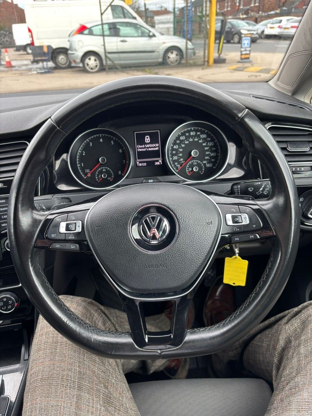 Used Volkswagen Golf 2014 for sale - 77187884: Photo 15