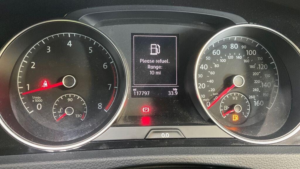 Used Volkswagen Golf 2014 for sale - 77187884: Photo 9