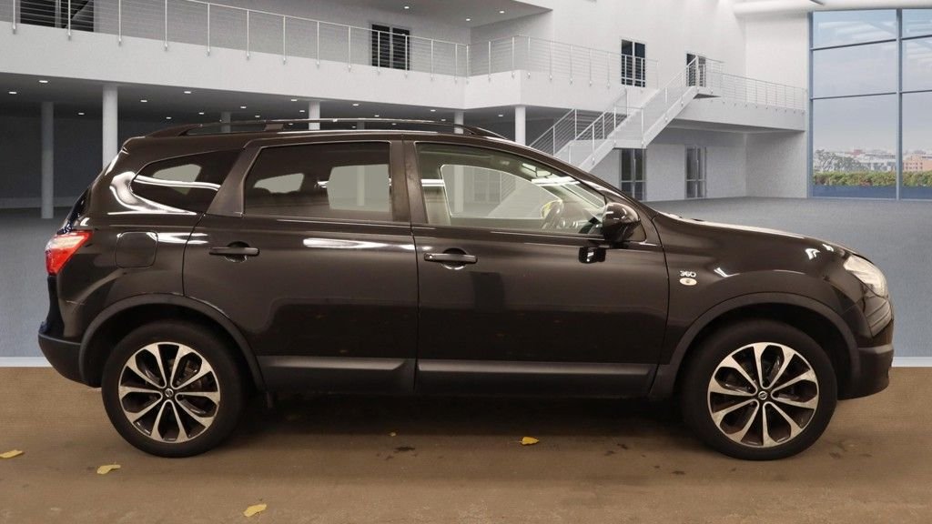 Used Nissan Qashqai+2 2013 for sale - 76376027: Photo 2