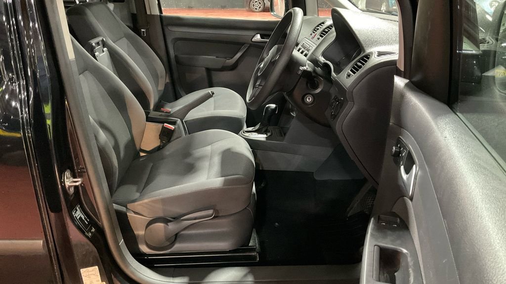 Used Volkswagen Caddy Maxi Life 2014 for sale - 77080354: Photo 11