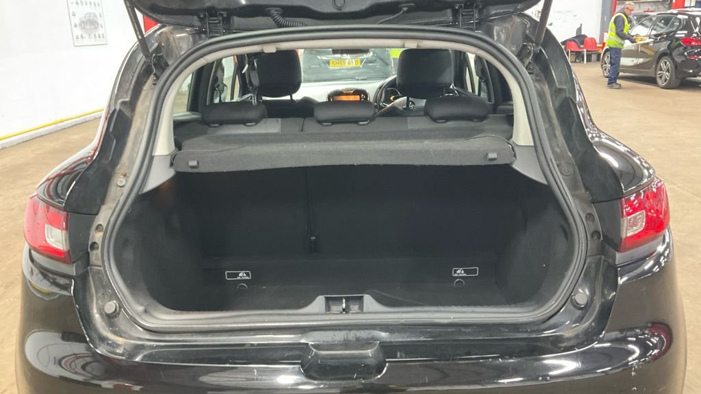 Used Renault Clio 2013 for sale - 76535761: Photo 7