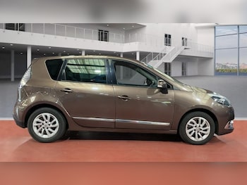 Used Renault Scenic 2015 for sale - 75953006: Photo