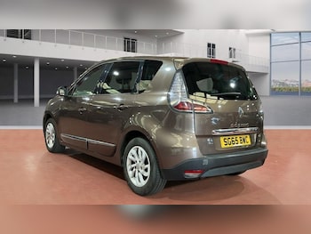 Used Renault Scenic 2015 for sale - 75953006: Photo