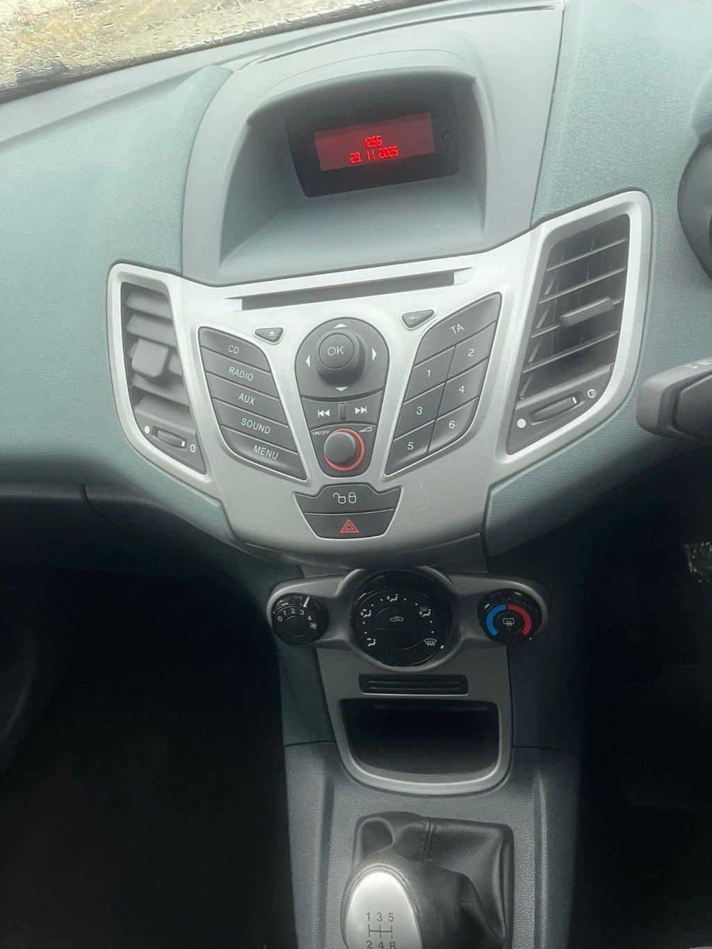 Used Ford Fiesta 2009 for sale - 76867209: Photo 9