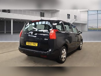 Used Peugeot 5008 2010 for sale - 75566892: Photo