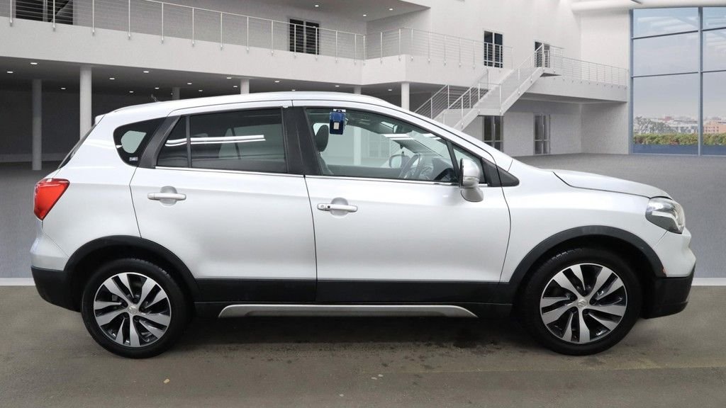 Used Suzuki SX4 S-Cross 2017 for sale - 77089366: Photo 5