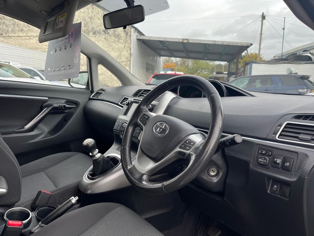 Used Toyota Verso 2015 for sale - 75947570: Photo 14