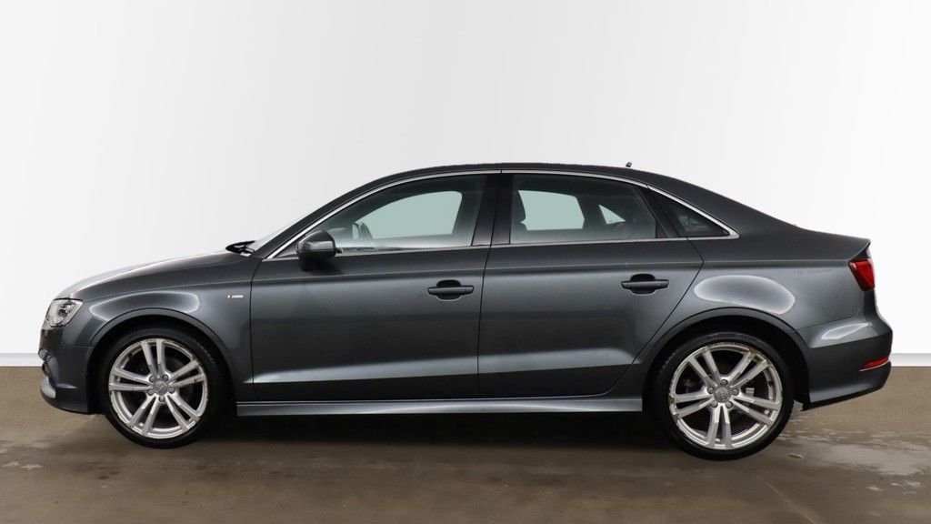 Used Audi A3 2014 for sale - 76867879: Photo 6