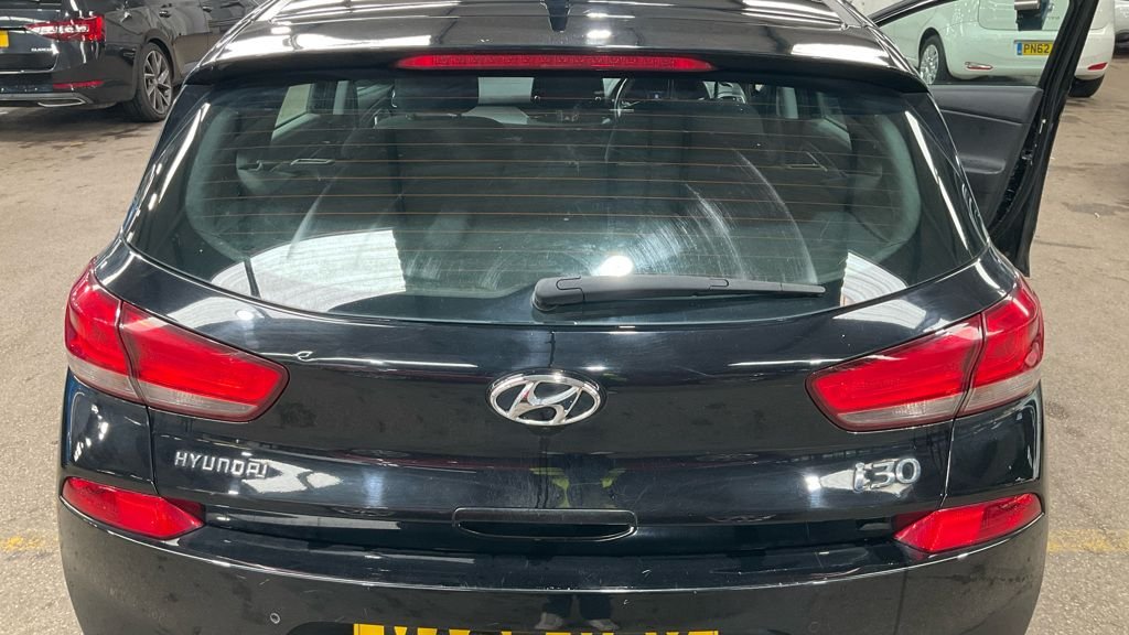 Used Hyundai i30 2017 for sale - 76367892: Photo 11