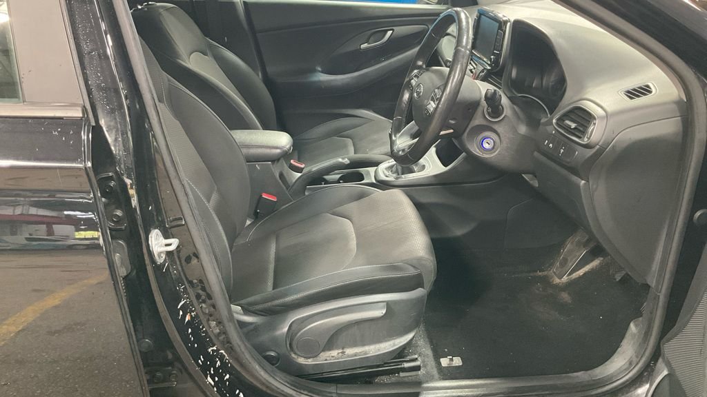 Used Hyundai i30 2017 for sale - 76367892: Photo 9