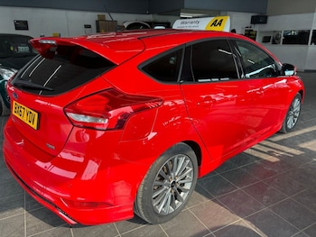 Used Ford Focus 2017 for sale - 75853890: Photo