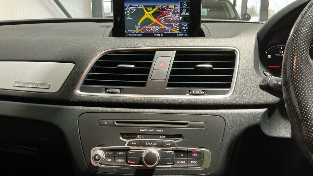 Used Audi Q3 2014 for sale - 77967236: Photo 8