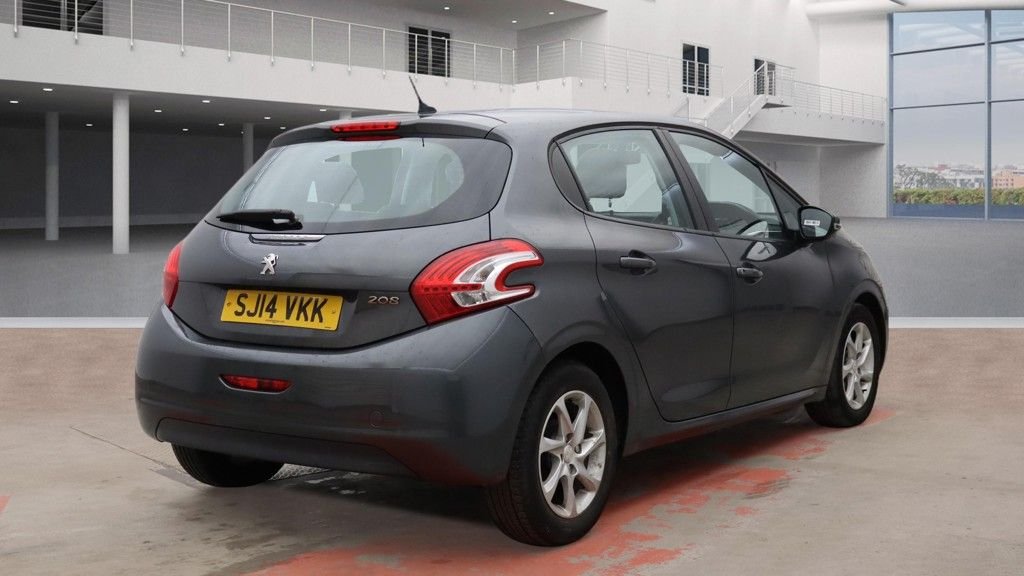 Used Peugeot 208 2014 for sale - 77188555: Photo 3