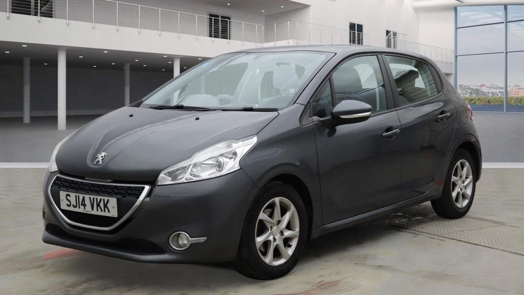 Used Peugeot 208 2014 for sale - 77188555: Photo 6