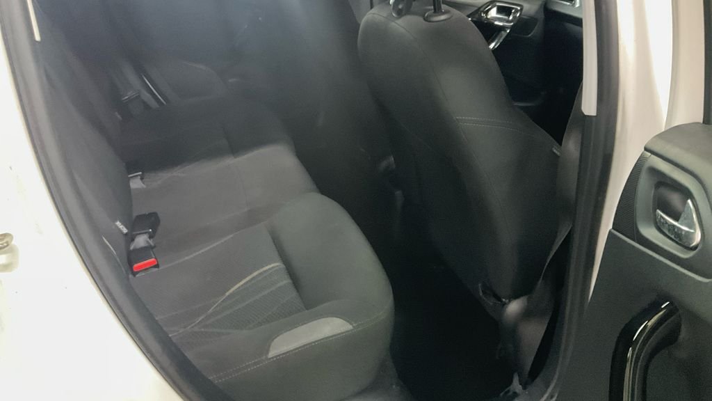 Used Peugeot 208 2013 for sale - 76570461: Photo 8
