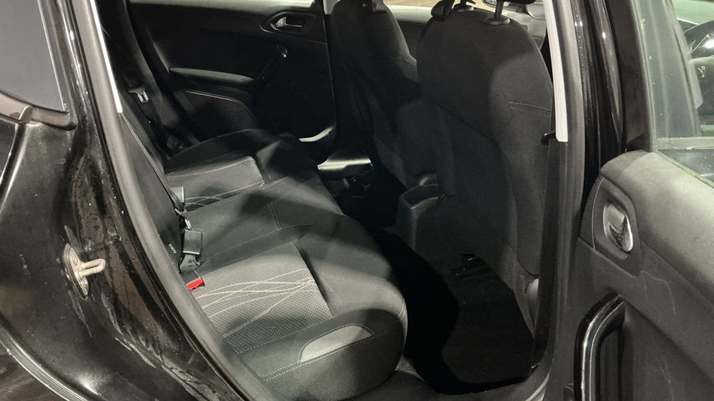 Used Peugeot 208 2014 for sale - 76570271: Photo 8