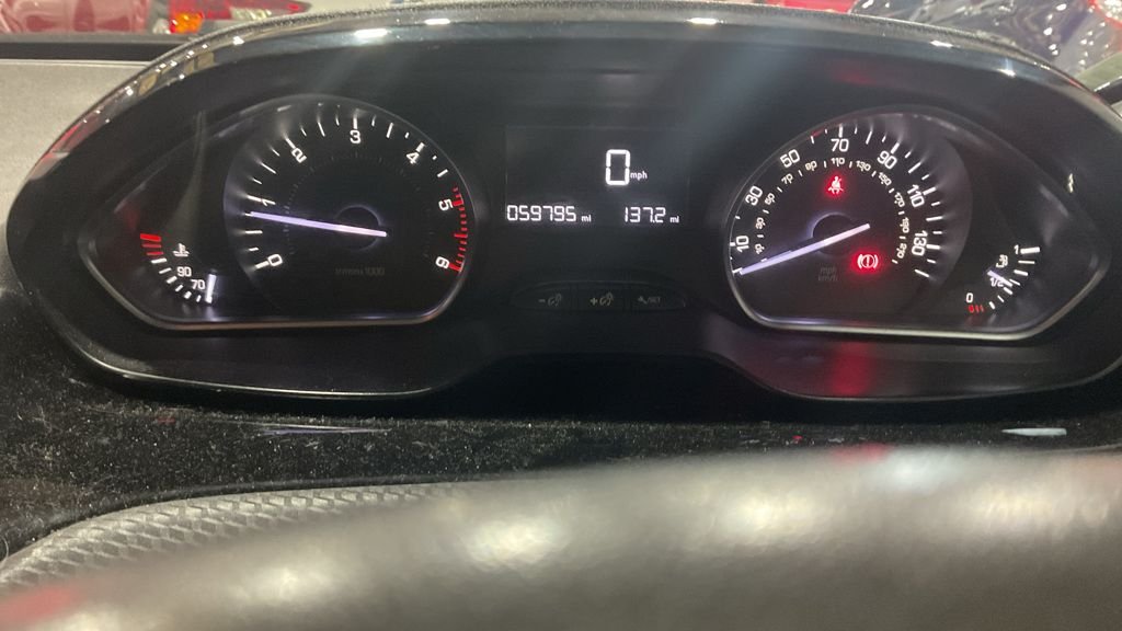 Used Peugeot 2008 2016 for sale - 78030732: Photo 11